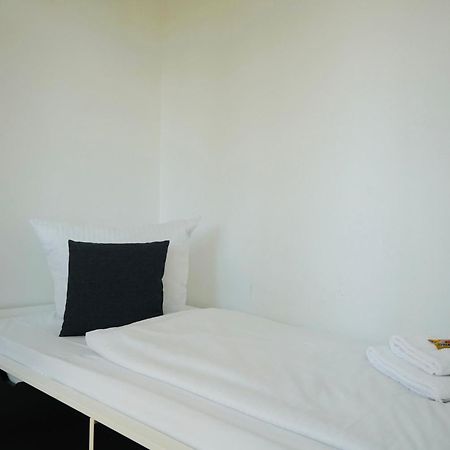 Apartment In Ruhiger Lage-Waschmaschine-Balkon Wolfsburg Ngoại thất bức ảnh