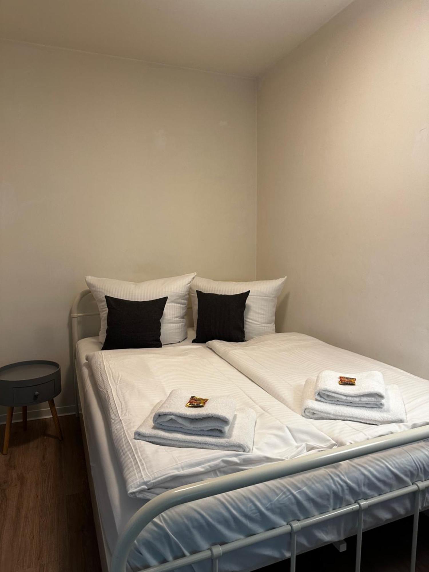 Apartment In Ruhiger Lage-Waschmaschine-Balkon Wolfsburg Ngoại thất bức ảnh